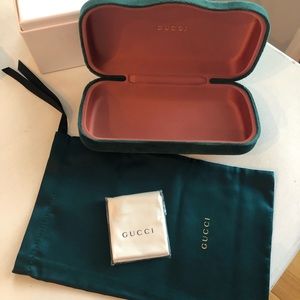 🎀Gucci🎀Velvet Gucci Glasses Case